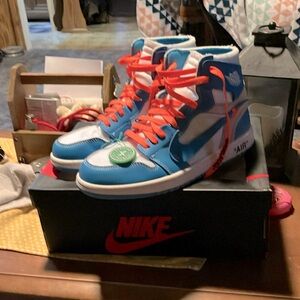 Nike Air Jordan  off-white UNC